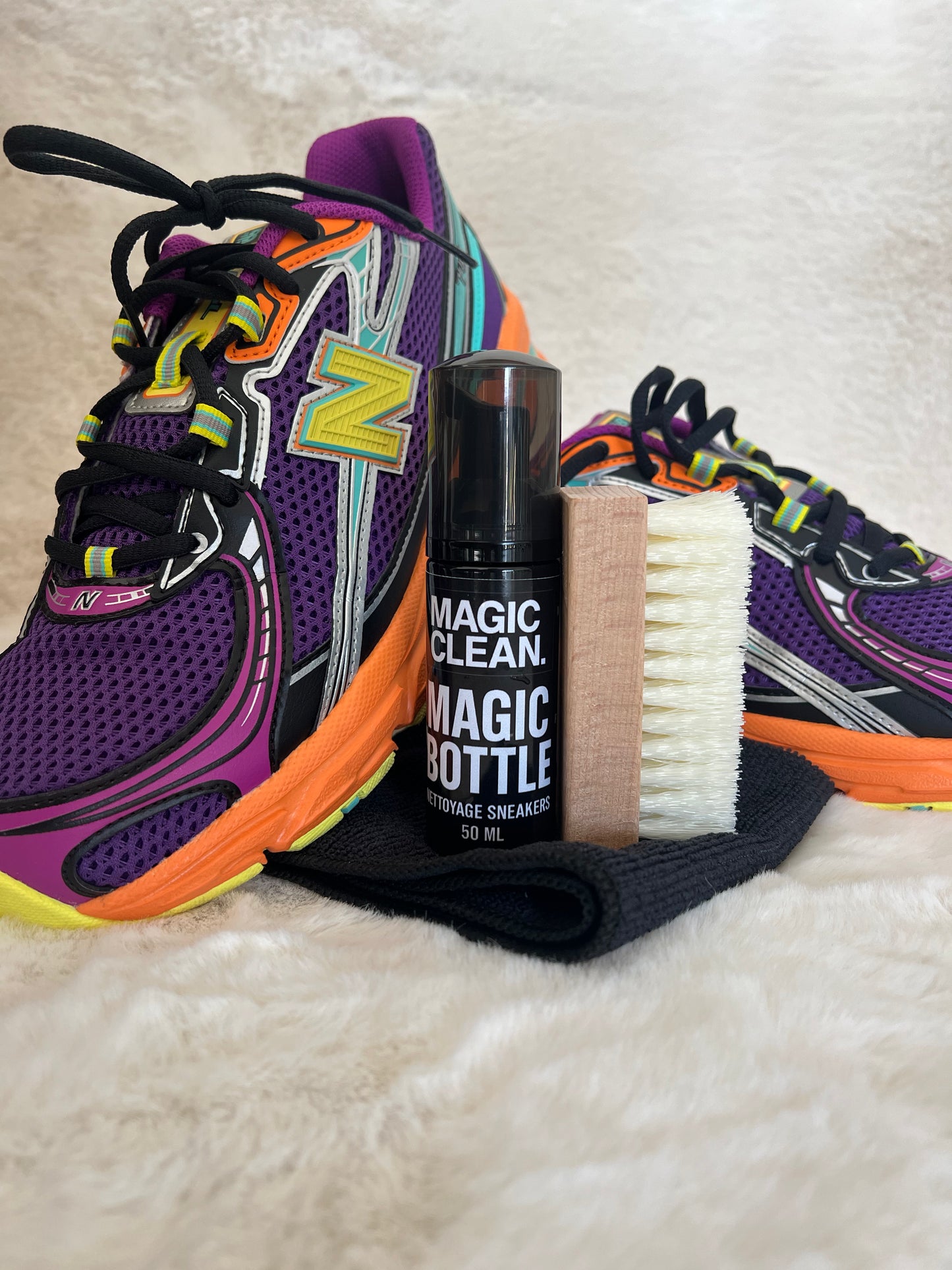 Kit Magic Clean – Nettoyant Sneakers (Flacon + Brosse + Microfibre)